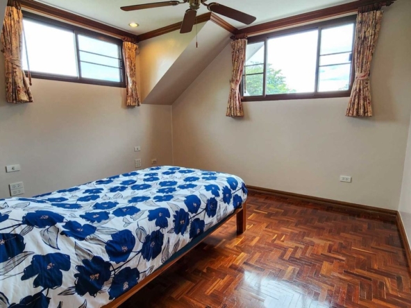 Family home 5 bed with private pool for sale in Doi Saket