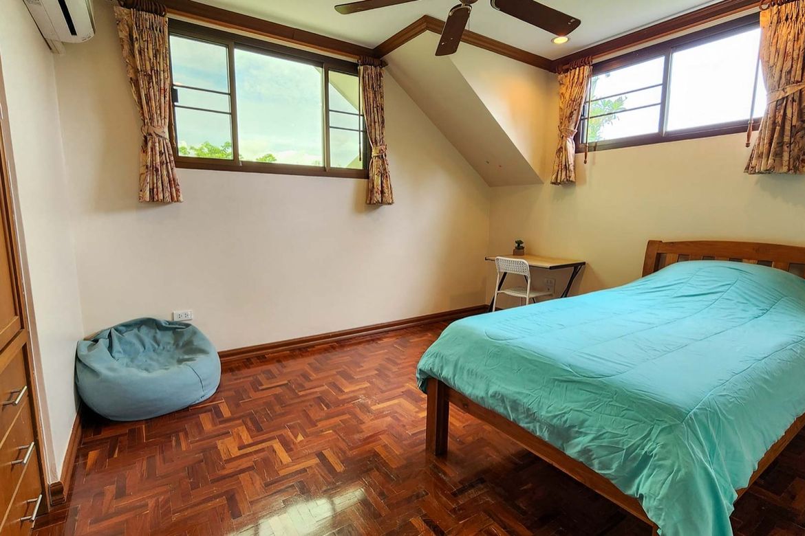 Family home 5 bed with private pool for sale in Doi Saket