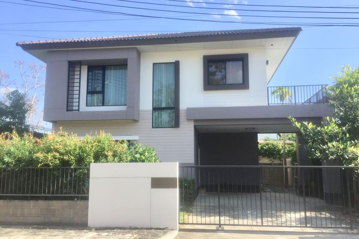 For Sale/Rent . Near Ruamchok Intersection