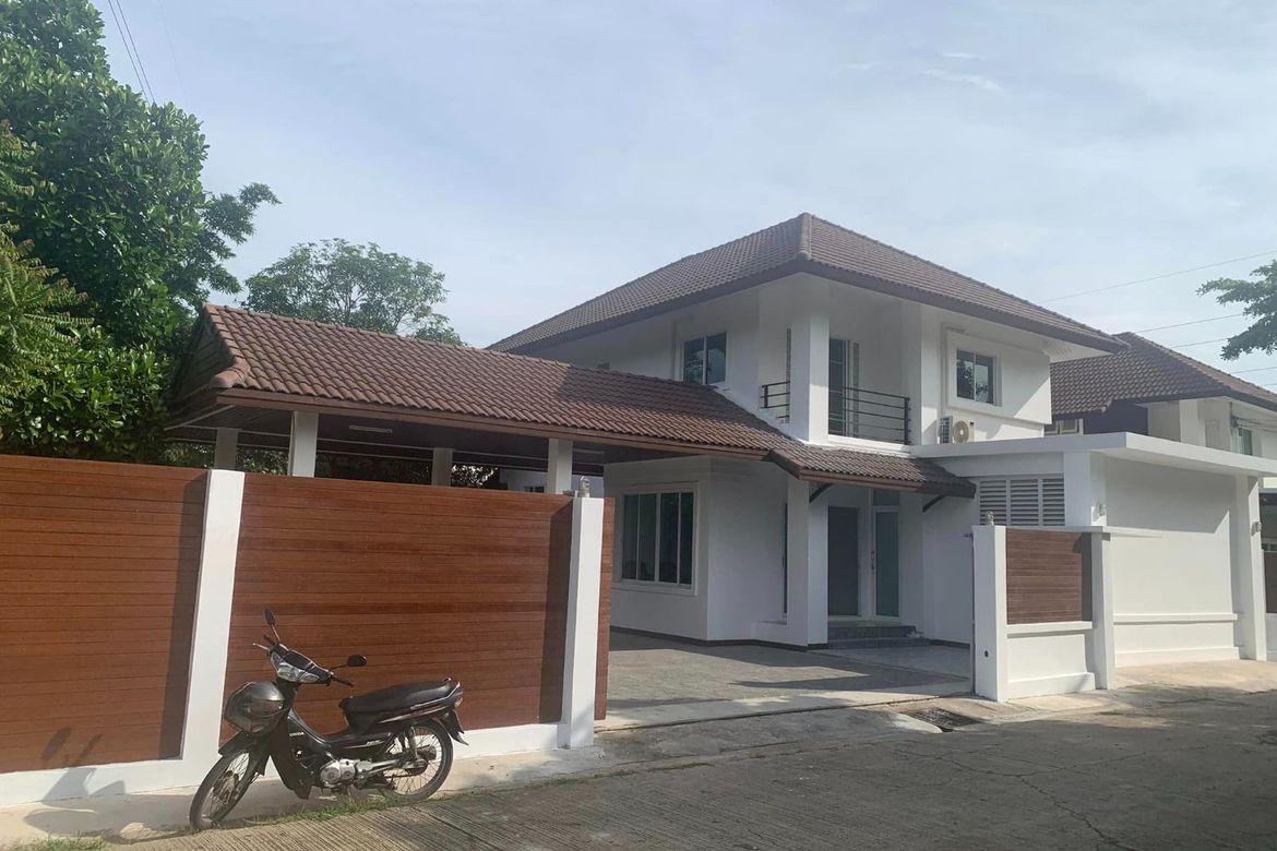 Single house 4 bedrooms 3 bathrooms