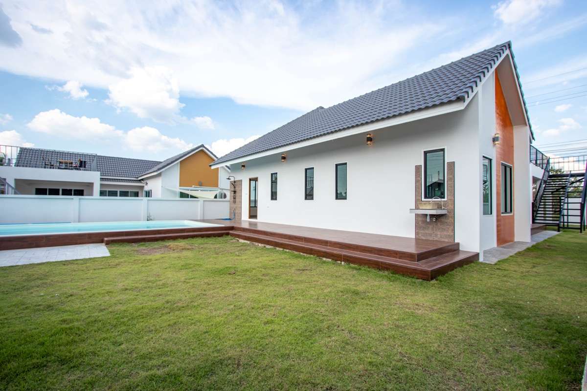 Single-Storey Pool Villa in Nong Kaeo