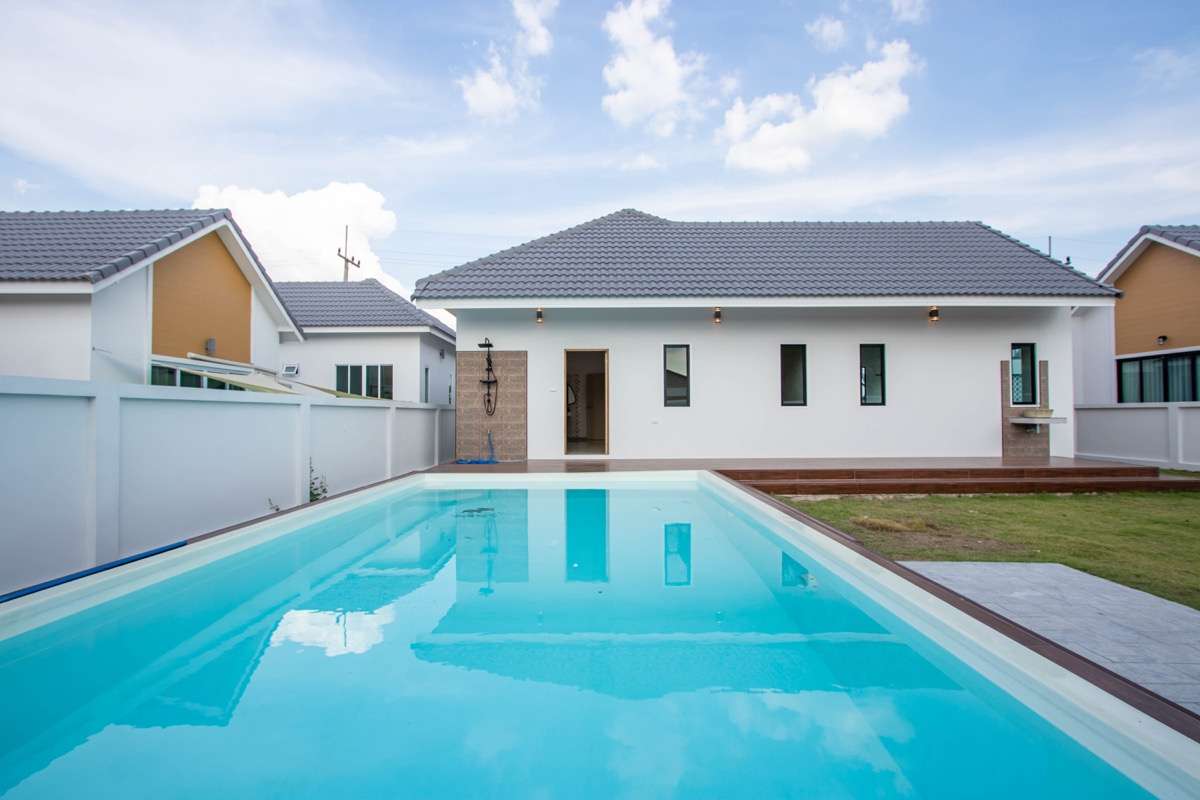 Single-Storey Pool Villa in Nong Kaeo