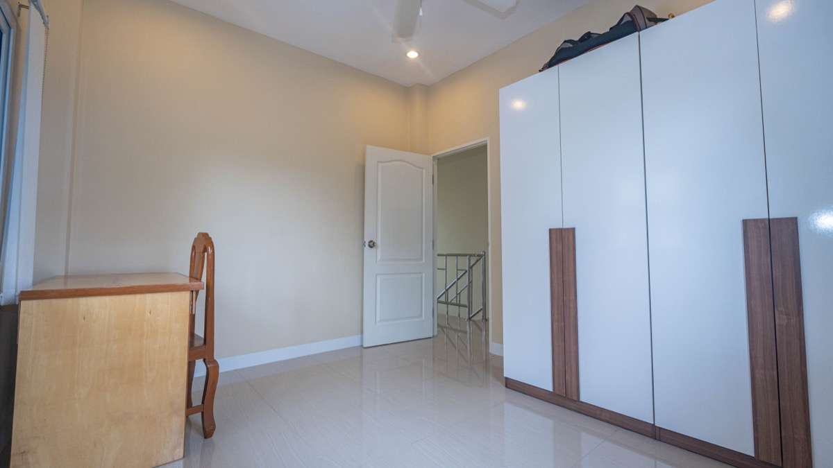 Excellent 3 Bedroom Family Home : San Phak Wan-PH-HD412