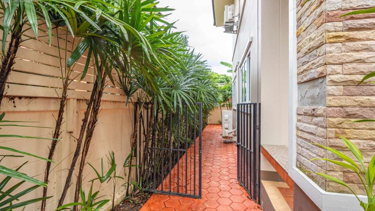 Excellent 3 Bedroom Family Home : San Phak Wan-PH-HD412