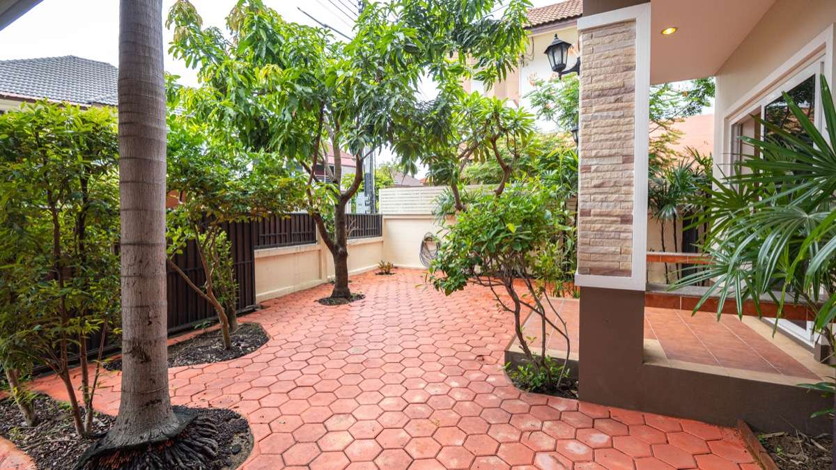 Excellent 3 Bedroom Family Home : San Phak Wan-PH-HD412