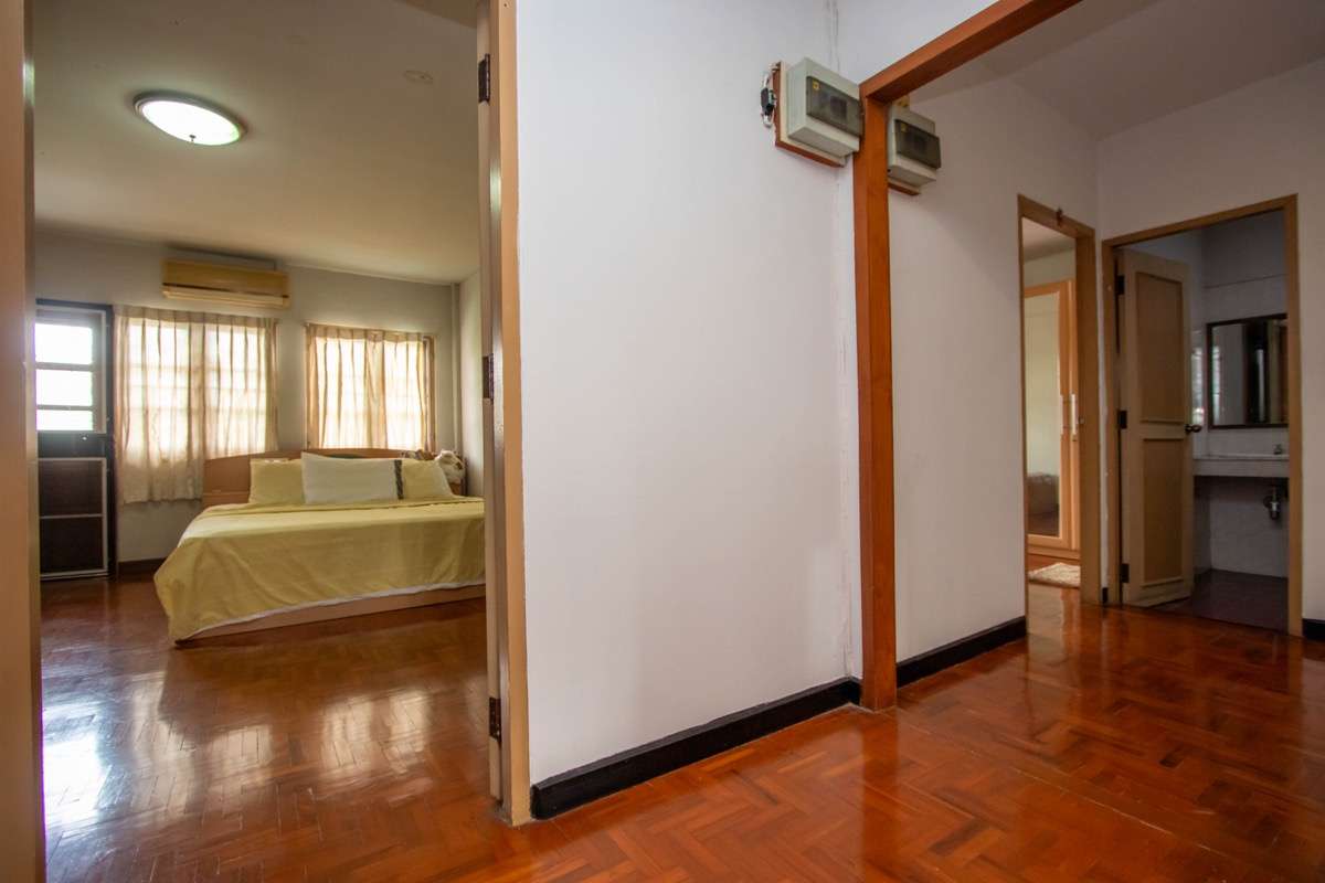 Four Bedroom Townhouse San Phi Suea-PH-CITY717