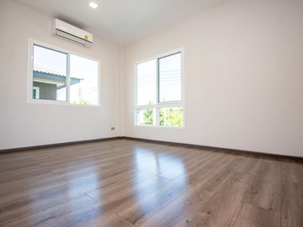 Modern 3-Bedroom House in Siwalee San Kamphaeng-PH-SANK217