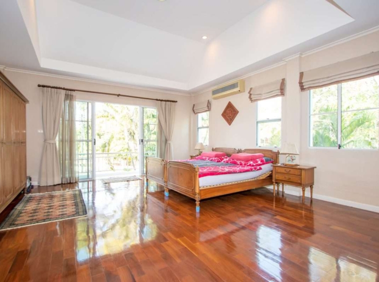 Spacious 4 BR House For Sale Nantawan Land & House Park Nong Han-PH-SAN372