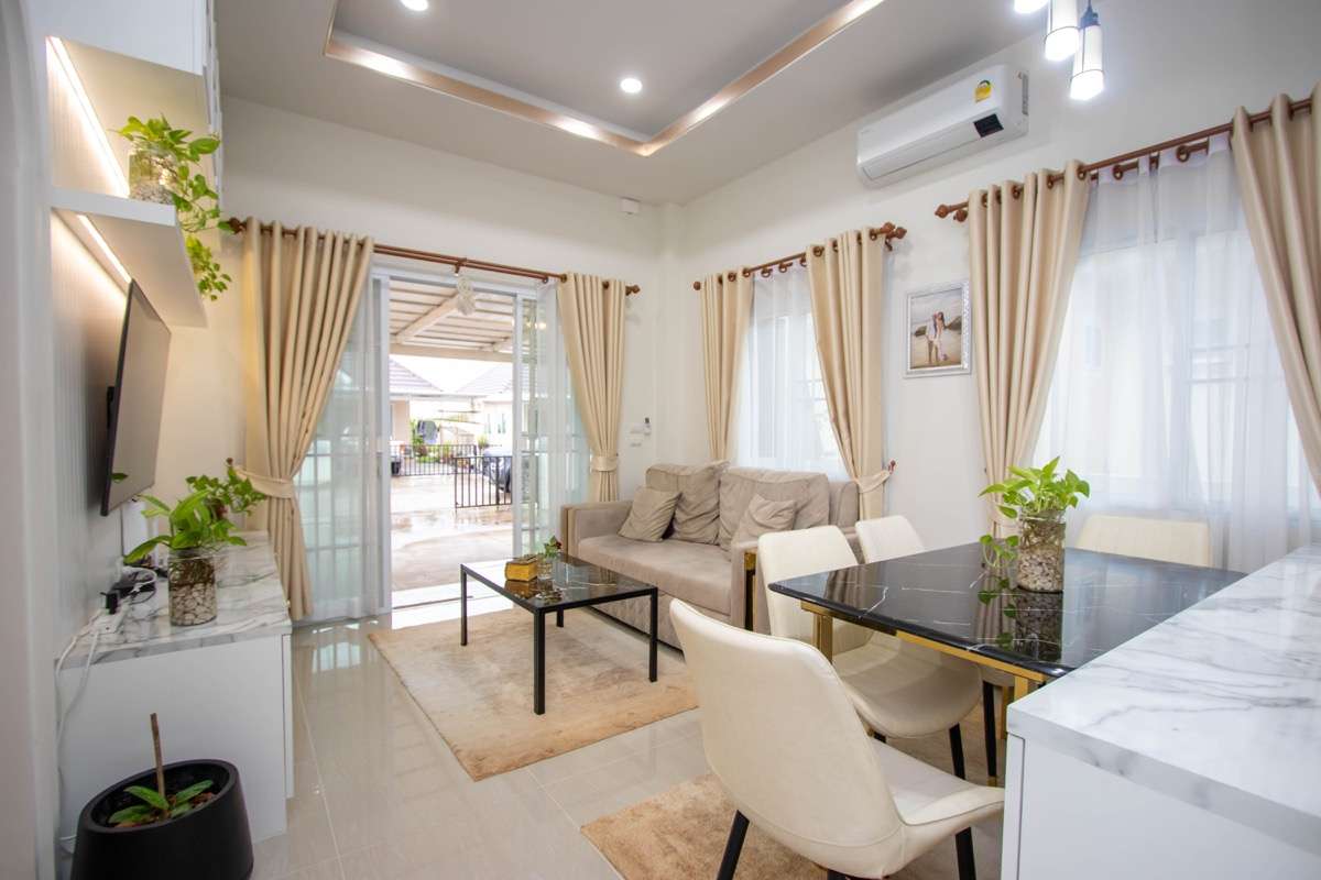 Immaculate 2 Bedroom House For Sale-PH-SARA207