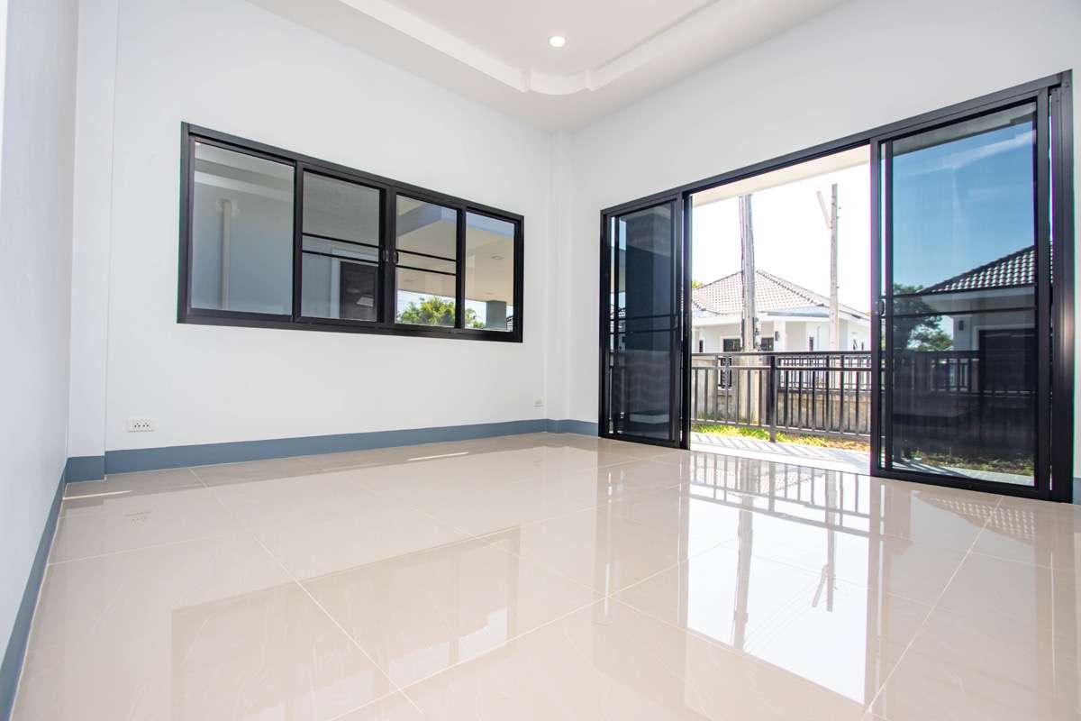 Delightful 3-Bedroom Single-Storey House for Sale in Tha Wang Tan