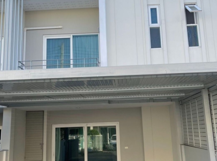 For sale TOWN HOME within the project (near Big-C Mae Hia