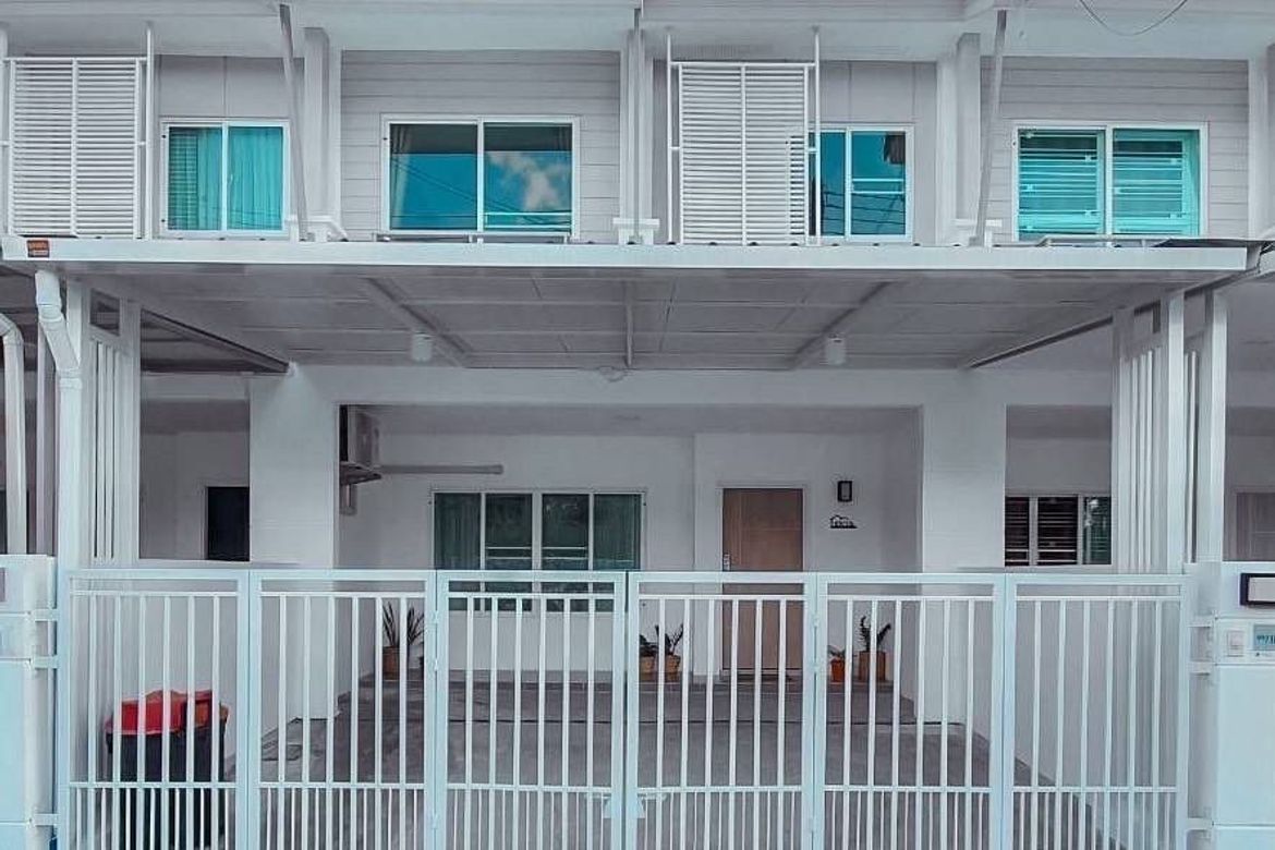 2-story townhome for sale with tenant Pruksa Ville 115 Chiang Mai - Payap-J-JOY1725