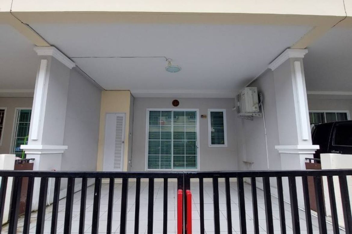 Townhome for sale in a quality project near 89 Plaza Nong Hoi Saraphi.-J-JOY1472