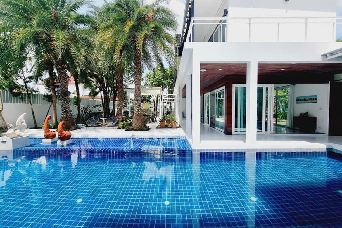 3-Bedroom Pool Villa for Rent in Hang Dong Zone