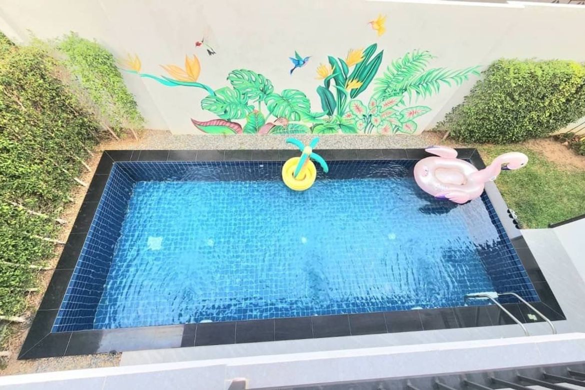 modern style with private swimming pool. (Wang Tan Village) The house is fully furnished with everything you need.-J-JOY1598