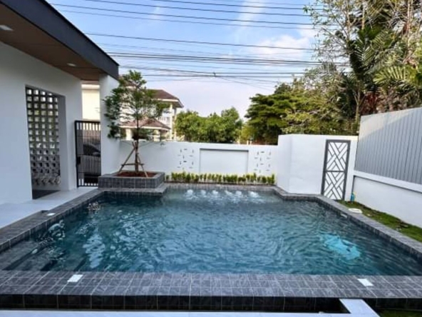 For sale‼️Pool villa house near Ruam Chok intersection. For families who like convenient travel-J-JOY1788