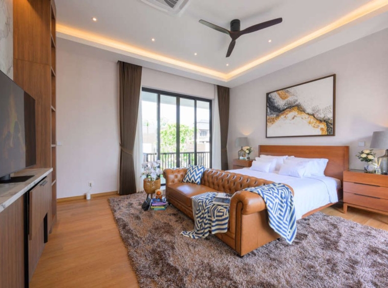 5 Bedrooms Luxury Classic Style Nestled in the vibrant heart of Chiang Mai-KMP-HSMC7064D