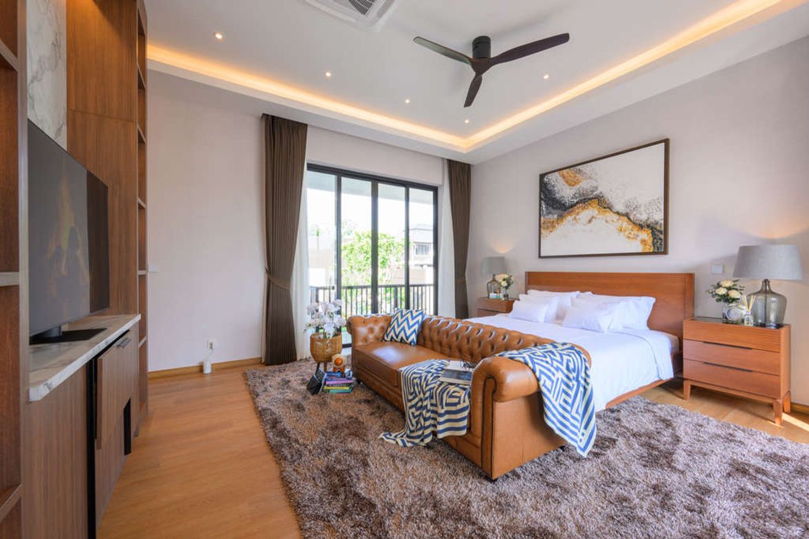 5 Bedrooms Luxury Classic Style Nestled in the vibrant heart of Chiang Mai-KMP-HSMC7064D