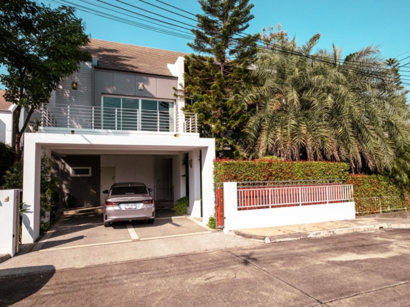 Elegant 3-Bedroom Home with Elevator and Modern Western Kitchen-TNP-D1184