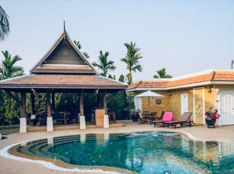 Luxurious Saraphi Family Estate with Guest House & Pool-TNP-A808