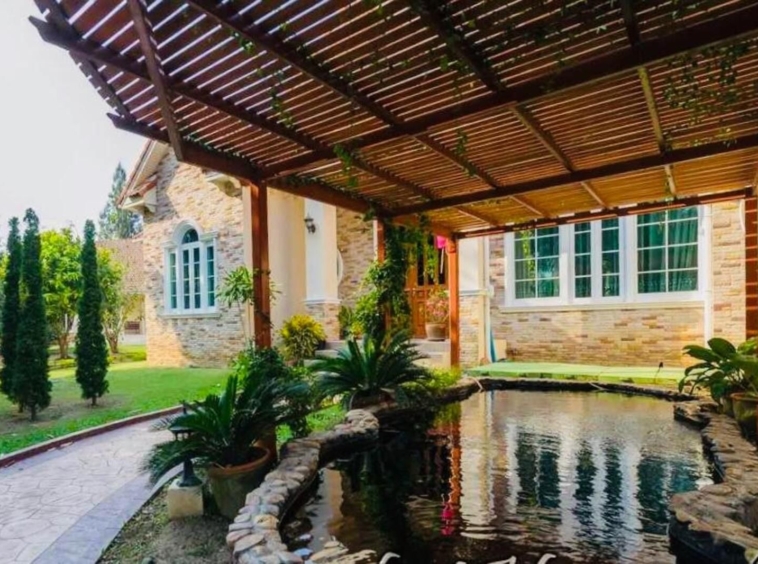 Luxurious Saraphi Family Estate with Guest House & Pool-TNP-A808