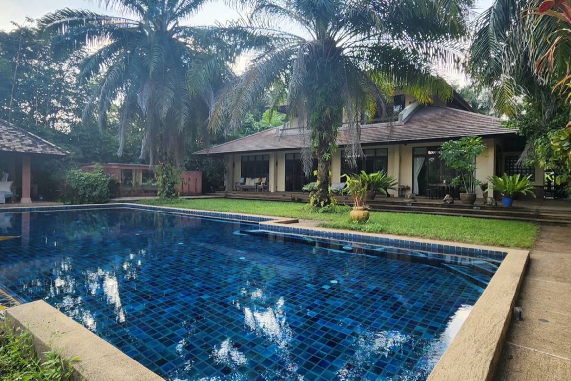 A unique house 3 bed with a private pool for sale in Doi Saket, Chiang Mai