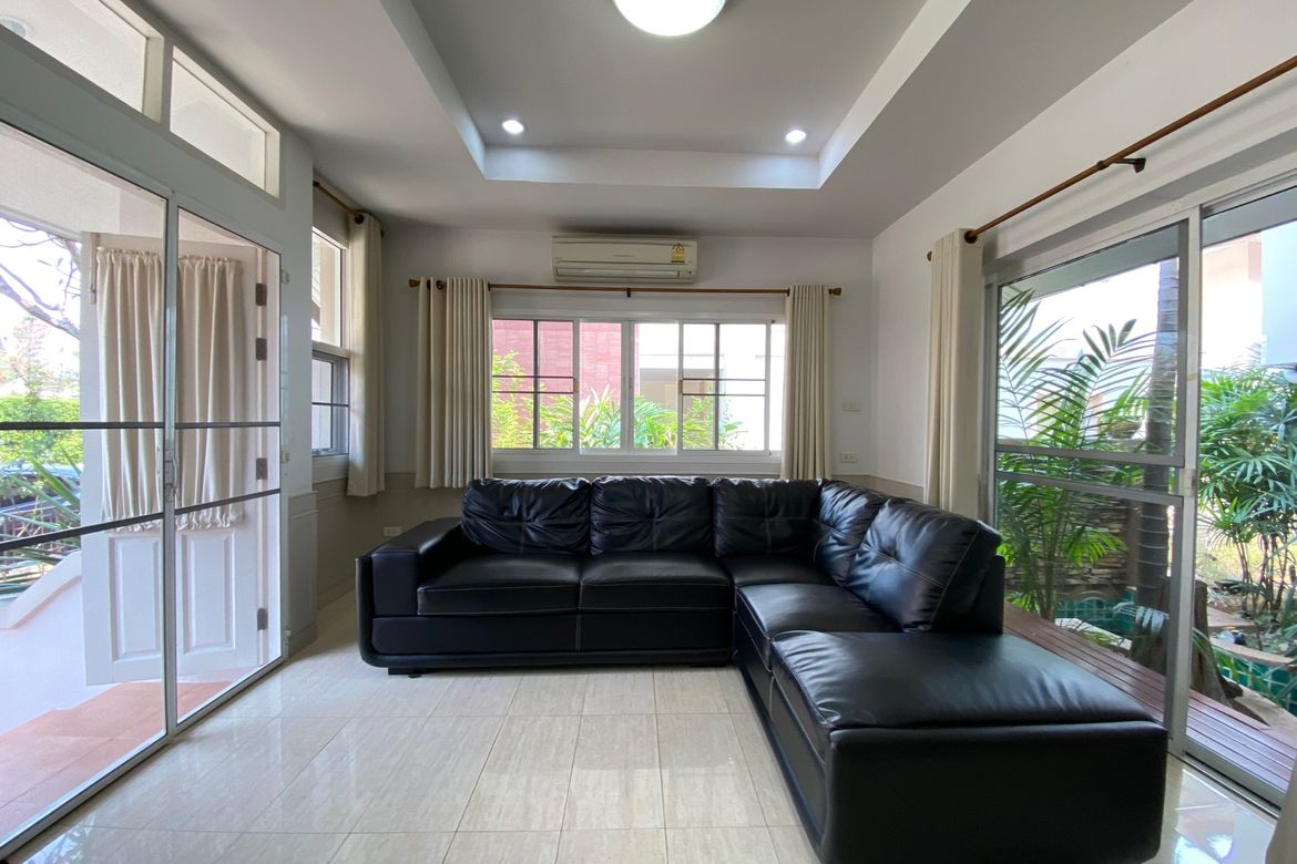 3 bed house for rent or sale in Saraphi, Chiang Mai