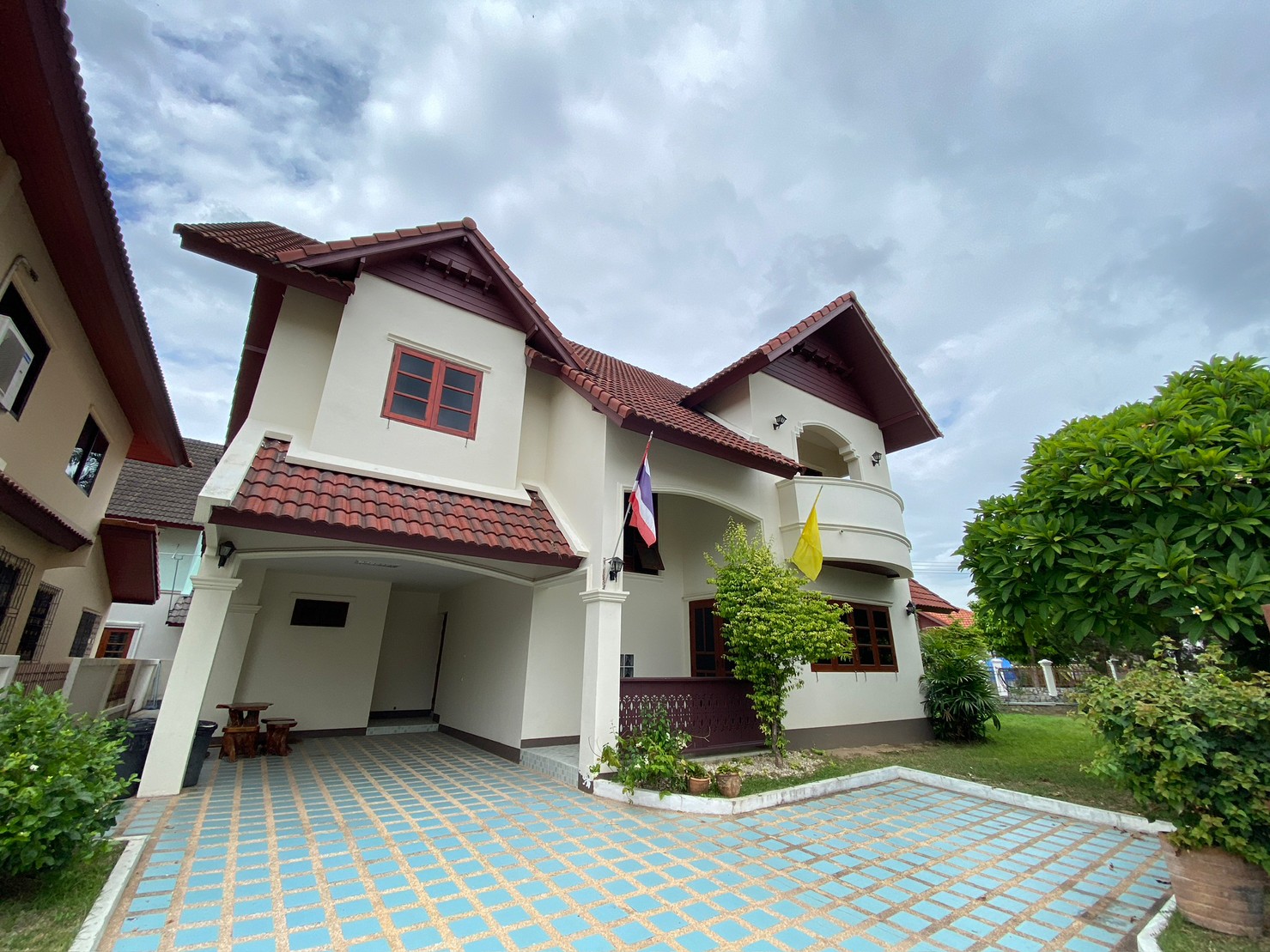 4 bedroom house for rent near City