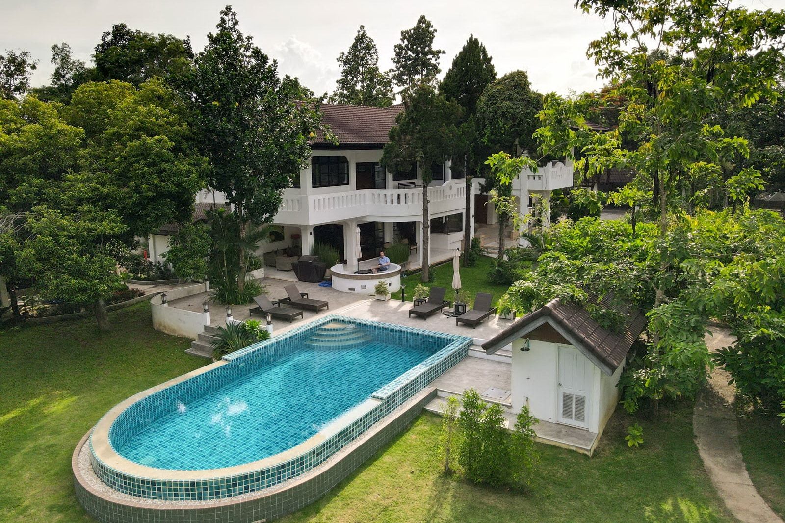 4 Bedroom Pool Villa with Guesthouse in Doi Saket