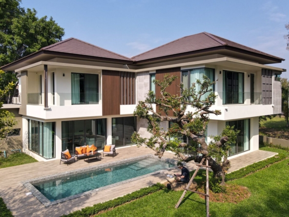 Luxurious 4-Bedroom Pool Villa in Summit Green Valley Mae Rim-TNP-D1183