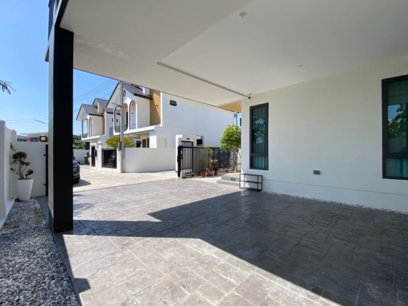 Modern 4 Bedroom House for Sale in Hang Dong-P-PHS1020