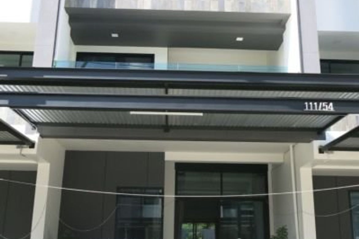 Brand New Townhome 2 bed 3 bath for rent in Hang Dong area