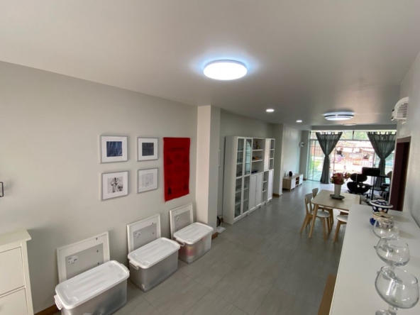 2 bed townhome for sale in Pa Ton