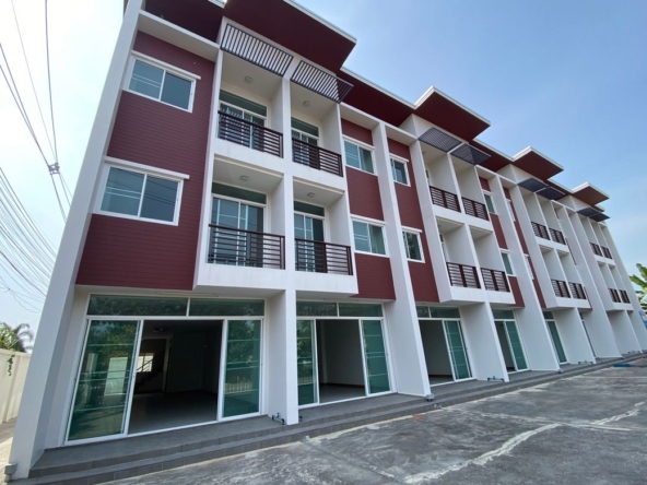 Brand new 3 bed townhome for sale in Chang Phuak Chiang Mai-P-PCCS766