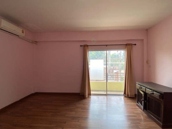 A commercial building for sale in Muang Chiang Mai-P-PCCS906