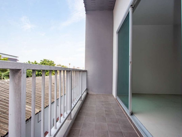 Versatile Three-Storey Townhouse/Home Business Unit in Santhitam-PH-CITY752