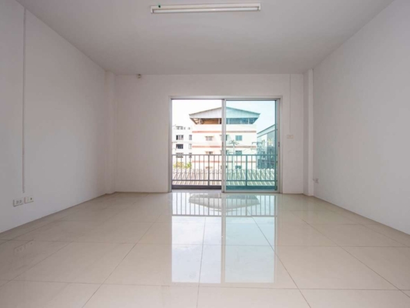Versatile Three-Storey Townhouse/Home Business Unit in Santhitam-PH-CITY752
