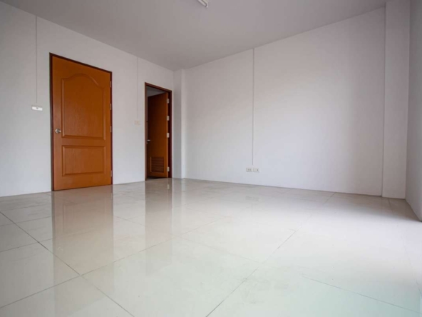 Versatile Three-Storey Townhouse/Home Business Unit in Santhitam-PH-CITY752