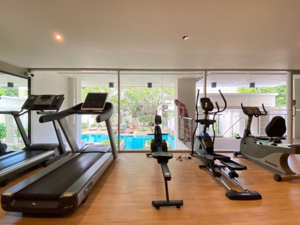 A large unit with 2 bed for sale in Chang Klan