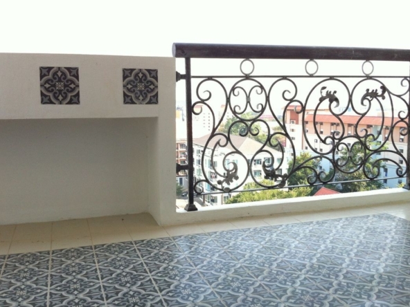 3 bed unit for rent or sale in Suthep area