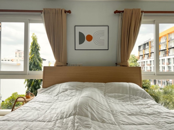 1 bed unit for rent or sale near CMU