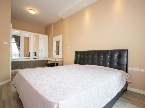 Spacious 2 Bed Condo at My Hip Condo 2-PH-HIP2038