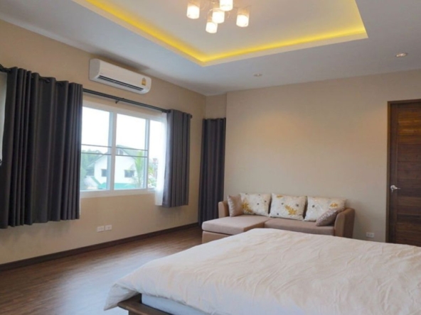 Brand new house with a private pool for rent in San Sai