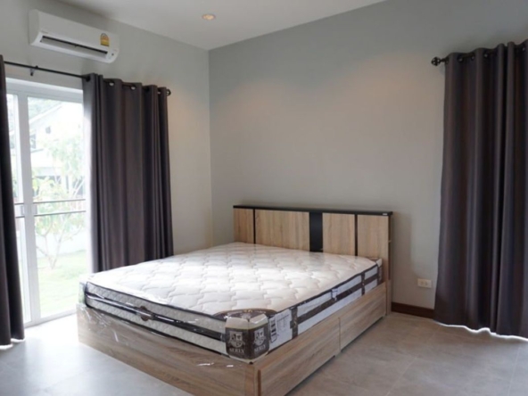 Brand new house with a private pool for rent in San Sai