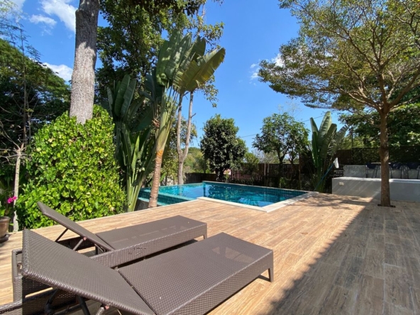 2 bed villa with a private pool for rent in Chang Kian