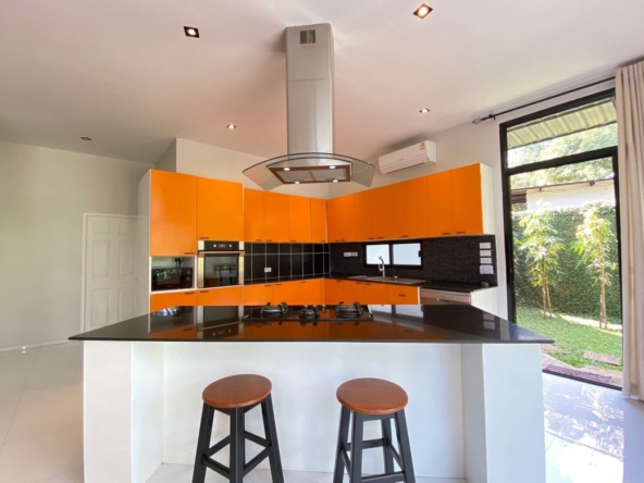2 bed villa with a private pool for rent in Chang Kian