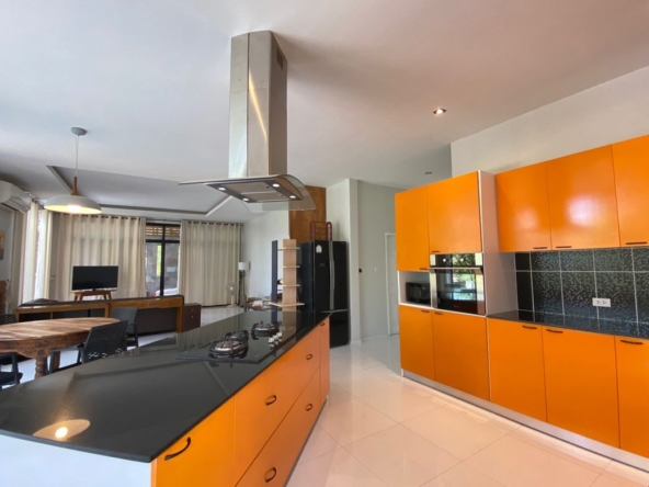 2 bed villa with a private pool for rent in Chang Kian