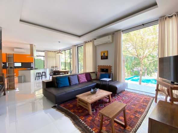 2 bed villa with a private pool for rent in Chang Kian
