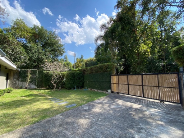 2 bed villa with a private pool for rent in Chang Kian