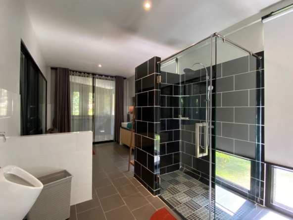 2 bed villa with a private pool for rent in Chang Kian